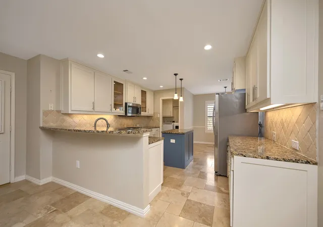 Photo 4 of Single family home for sale at 1620 Mountain Laurel Dr, Keller, TX 76248 | MLS# 21367659 | Listing updated on 2026-10-05