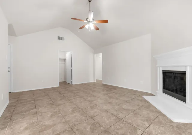 Photo 3 of Single family home for sale at 1039 Caliente Dr, Grand Prairie, TX 75051 | MLS# 21367356 | Listing updated on 2026-09-14