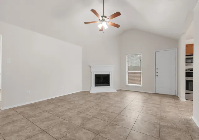 Photo 4 of Single family home for sale at 1039 Caliente Dr, Grand Prairie, TX 75051 | MLS# 21367356 | Listing updated on 2026-09-14