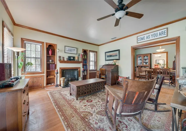 Photo 1 of Single family home for sale at 233 E High St, Wills Point, TX 75169 | MLS# 21370719 | Listing updated on 2026-10-06