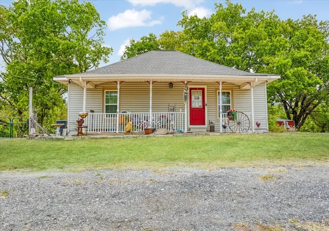 Photo 2 of Single family home for sale at 7436 Fm 2729, Van Alstyne, TX 75495 | MLS# 21370772 | Listing updated on 2026-09-12