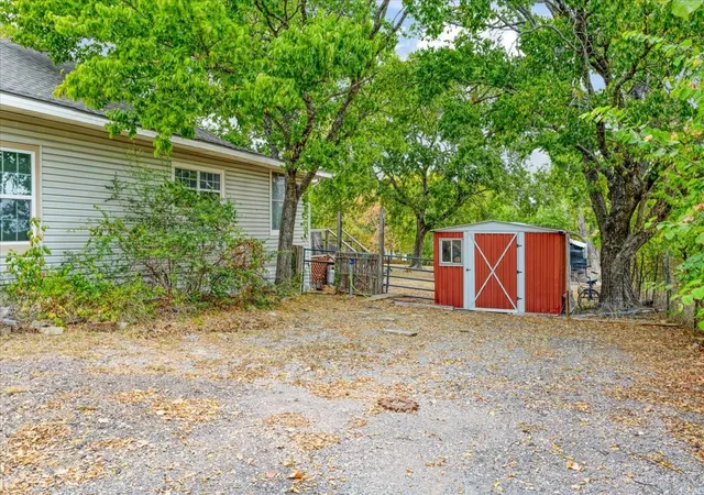Photo 4 of Single family home for sale at 7436 Fm 2729, Van Alstyne, TX 75495 | MLS# 21370772 | Listing updated on 2026-09-12