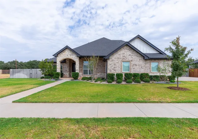 Photo 1 of Single family home for sale at 2301 Manor Oaks Ter, Abilene, TX 79602 | MLS# 21371299 | Listing updated on 2026-09-30