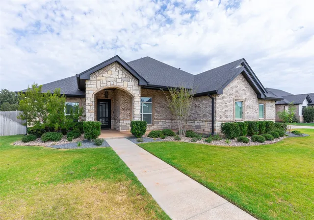 Photo 2 of Single family home for sale at 2301 Manor Oaks Ter, Abilene, TX 79602 | MLS# 21371299 | Listing updated on 2026-09-30