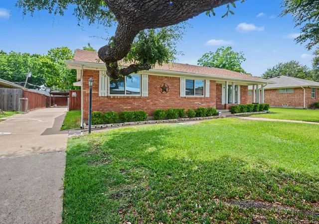 Photo 2 of Single family home for sale at 1114 Glouchester Dr, Garland, TX 75040 | MLS# 21371379 | Listing updated on 2026-09-12