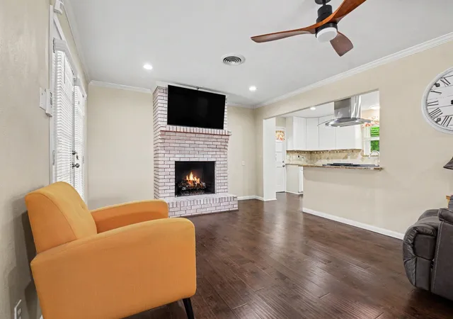 Photo 4 of Single family home for sale at 1114 Glouchester Dr, Garland, TX 75040 | MLS# 21371379 | Listing updated on 2026-09-12