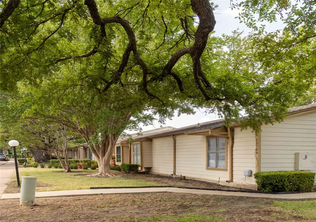 Photo 2 of Townhouse for sale at 13769 Brookgreen Cir, Dallas, TX 75240 | MLS# 21360803 | Listing updated on 2026-09-12