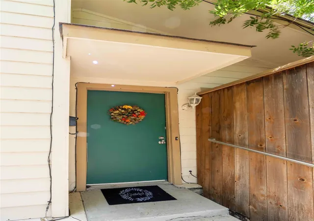 Photo 4 of Townhouse for sale at 13769 Brookgreen Cir, Dallas, TX 75240 | MLS# 21360803 | Listing updated on 2026-09-12