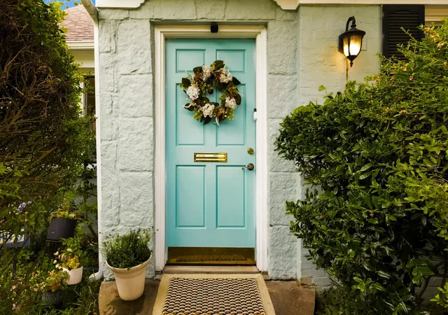Photo 2 of Single family home for sale at 6000 Revere Pl, Dallas, TX 75206 | MLS# 21368651 | Listing updated on 2026-09-13