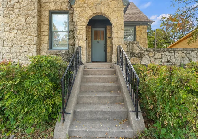 Photo 3 of Single family home for sale at 708 Blaylock Dr, Dallas, TX 75203 | MLS# 21371281 | Listing updated on 2026-09-13