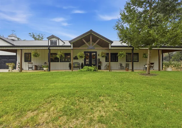Photo 2 of Sale Pending at 4917 County Road 707, Alvarado, TX 76009 | MLS# 21371255 | Listing updated on 2026-09-21