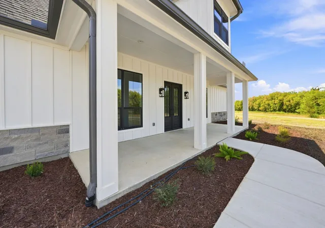 Photo 3 of Single family home for sale at 13929 Jackson Rd, Krum, TX 76249 | MLS# 21363111 | Listing updated on 2026-09-12
