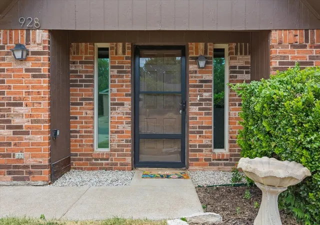 Photo 2 of Single family home for sale at 928 Vail Highlands, Hewitt, TX 76643 | MLS# 21370253 | Listing updated on 2026-10-05