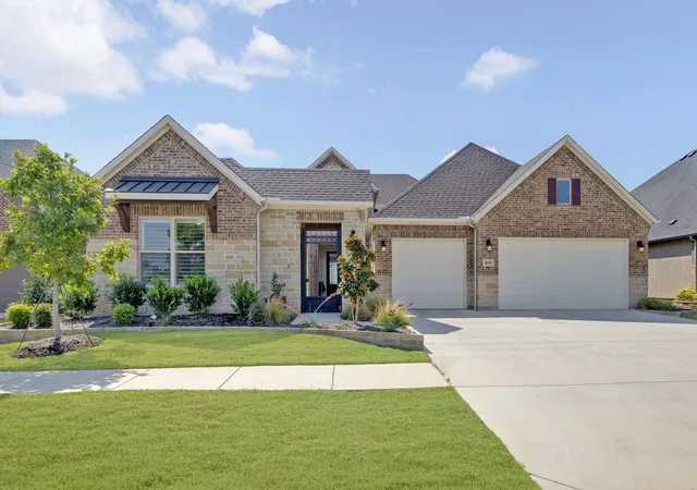 Photo 2 of Single family home for sale at 10601 Drinkwater Dr, Denton, TX 76207 | MLS# 21371406 | Listing updated on 2026-09-13