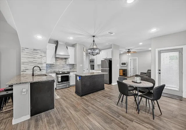 Photo 2 of Single family home for sale at 705 Phillips Ct, Mansfield, TX 76063 | MLS# 21371427 | Listing updated on 2026-09-28