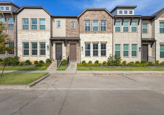 Photo 2 of Townhouse for sale at 2223 Adena Springs Dr, Allen, TX 75013 | MLS# 21371465 | Listing updated on 2026-10-04