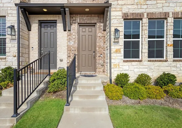 Photo 3 of Townhouse for sale at 2223 Adena Springs Dr, Allen, TX 75013 | MLS# 21371465 | Listing updated on 2026-10-04