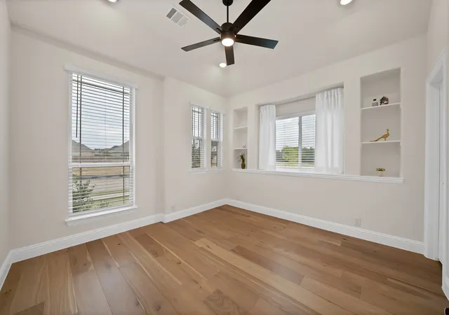 Photo 4 of Single family home for sale at 2303 Knapp Trl, Mansfield, TX 76063 | MLS# 21370365 | Listing updated on 2026-09-24