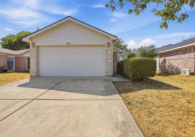 Photo 1 of Single family home for sale at 10616 Shadywood Dr, Fort Worth, TX 76140 | MLS# 21371547 | Listing updated on 2026-09-18