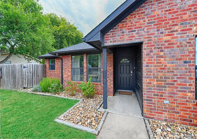 Photo 3 of Single family home for sale at 1102 14th St, Honey Grove, TX 75446 | MLS# 21370540 | Listing updated on 2026-09-10