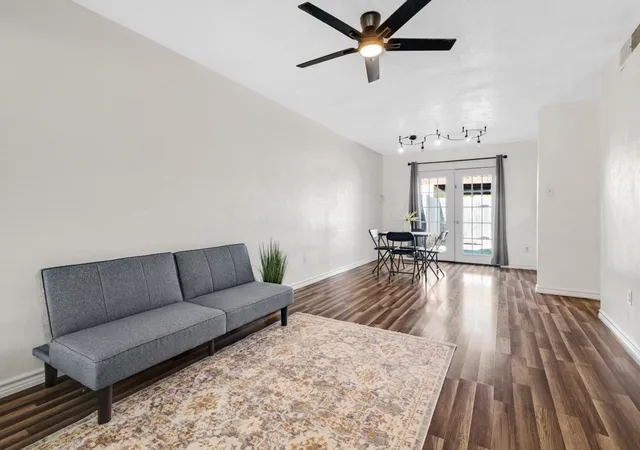 Photo 4 of Townhouse for sale at 1404 Sombre Vista Dr, Denton, TX 76205 | MLS# 21367090 | Listing updated on 2026-10-21