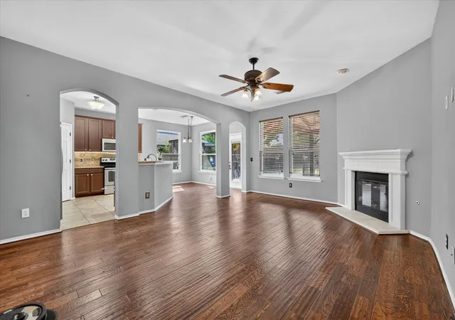 Photo 3 of Single family home for sale at 1515 Nightingale Ln, Corinth, TX 76210 | MLS# 21368266 | Listing updated on 2026-09-08