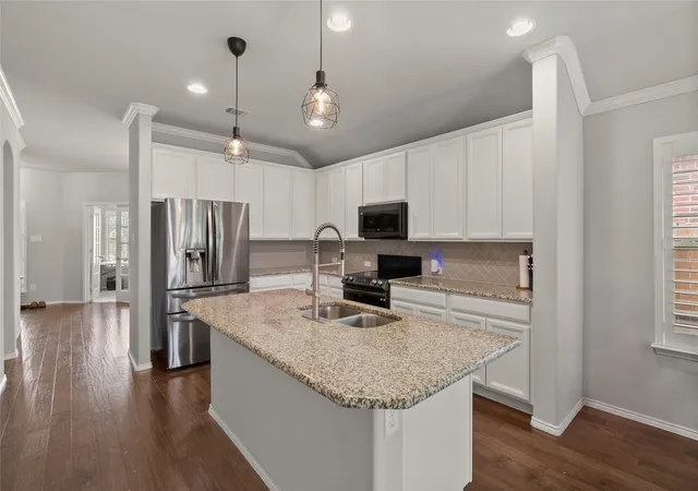Photo 4 of Sale Pending at 4741 Meadow Green Trl, Fort Worth, TX 76244 | MLS# 21371561 | Listing updated on 2026-09-20