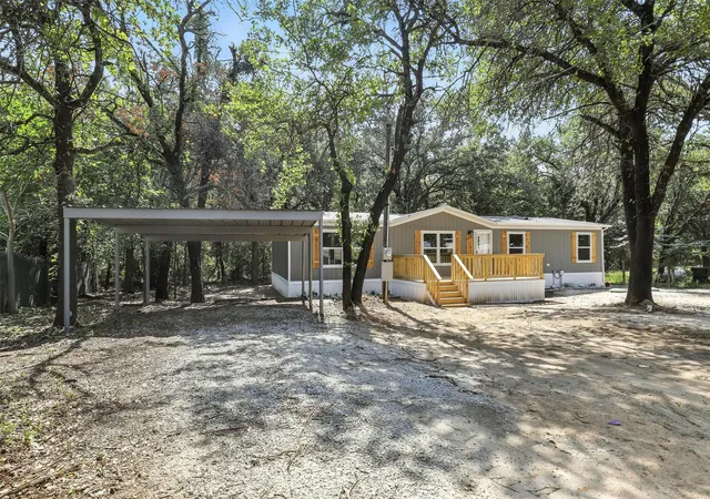 Photo 1 of Manufactured home for sale at 131 Kelly Ct, Azle, TX 76020 | MLS# 21354162 | Listing updated on 2026-09-09