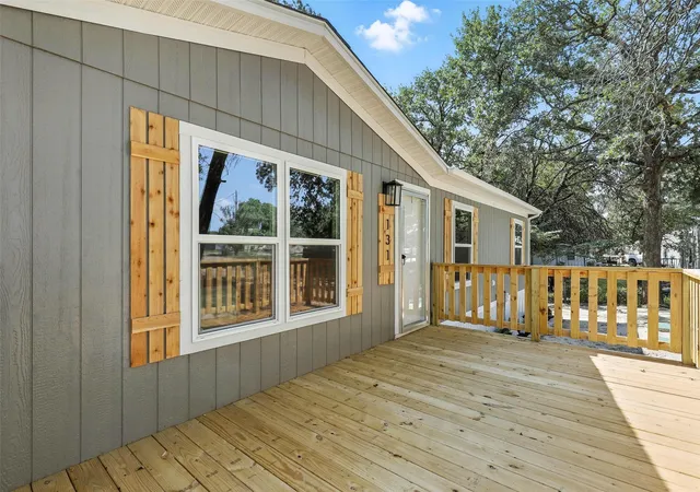 Photo 3 of Manufactured home for sale at 131 Kelly Ct, Azle, TX 76020 | MLS# 21354162 | Listing updated on 2026-09-09