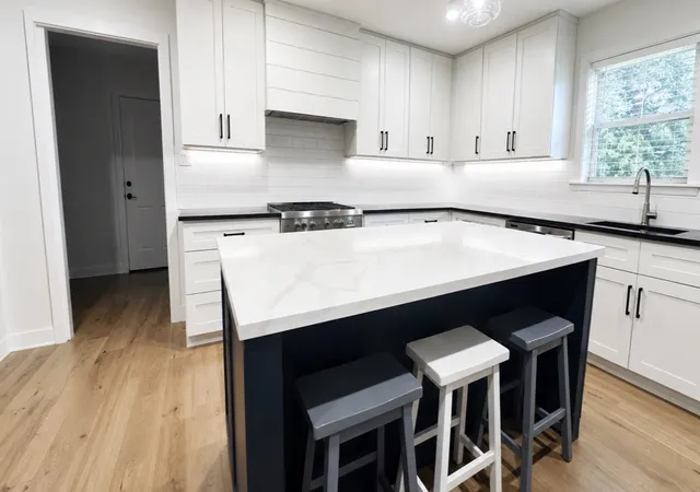 Photo 4 of Single family home for sale at 1731 N Mockingbird Ln, Midlothian, TX 76065 | MLS# 21371264 | Listing updated on 2026-09-08