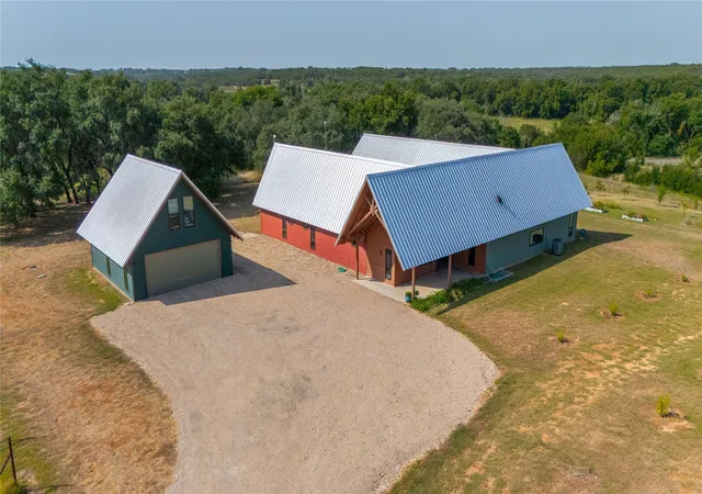 Photo 4 of House for sale at 25270 E State Hwy 6, Hico, TX 76457 | MLS# 21367473 | Listing updated on 2026-09-09