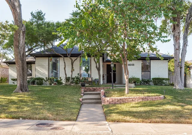 Photo 1 of Single family home for sale at 6015 Blue Bay Dr, Dallas, TX 75248 | MLS# 21370637 | Listing updated on 2026-09-08