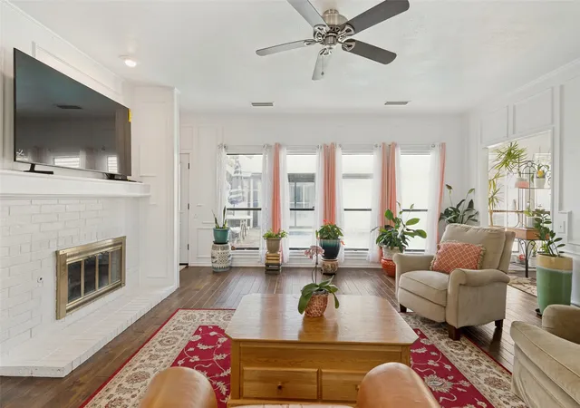 Photo 3 of Single family home for sale at 6015 Blue Bay Dr, Dallas, TX 75248 | MLS# 21370637 | Listing updated on 2026-09-08
