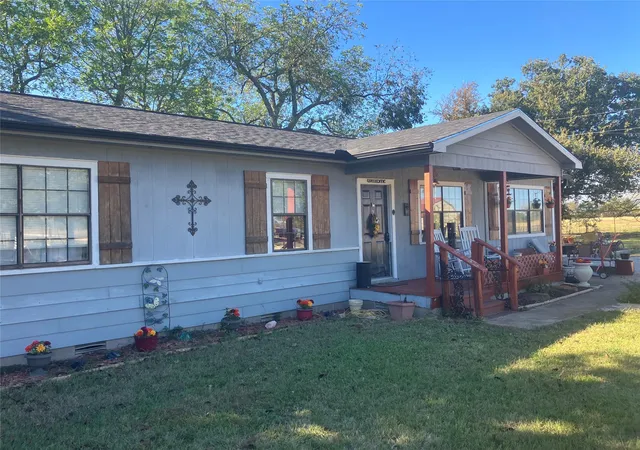Photo 2 of Single family home for sale at 2454 Rs County Rd 1402, Point, TX 75472 | MLS# 21341437 | Listing updated on 2026-09-19