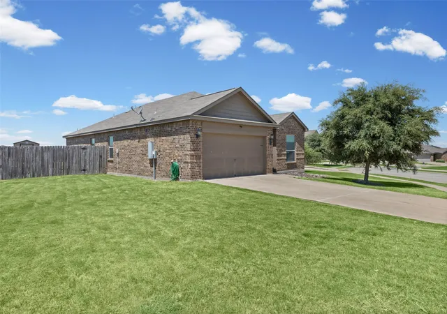 Photo 2 of Single family home for sale at 110 Alamo Wy, Venus, TX 76084 | MLS# 21355099 | Listing updated on 2026-09-11