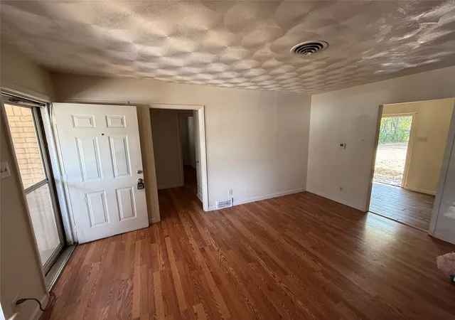Photo 3 of Single family home for sale at 7935 Larchridge Dr, Dallas, TX 75232 | MLS# 21368202 | Listing updated on 2026-09-26