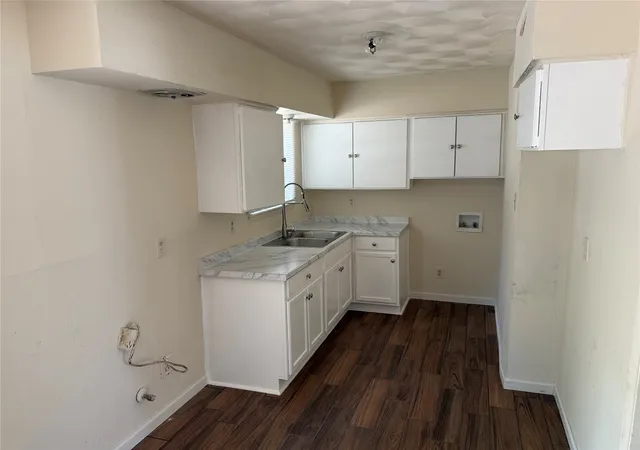 Photo 4 of Single family home for sale at 7935 Larchridge Dr, Dallas, TX 75232 | MLS# 21368202 | Listing updated on 2026-09-26