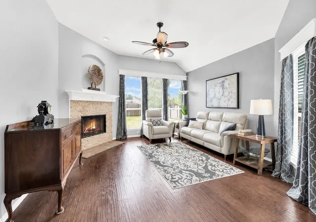 Photo 4 of Single family home for sale at 2401 Fieldcrest Dr, Rockwall, TX 75032 | MLS# 21371318 | Listing updated on 2026-09-16