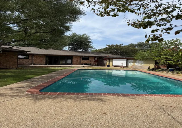 Photo 3 of Sale Pending at 3509 Northaven Rd, Dallas, TX 75229 | MLS# 21371656 | Listing updated on 2026-09-13