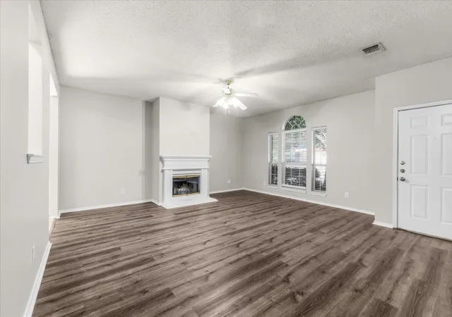Photo 3 of Single family home for sale at 3933 Parkhaven Dr, Denton, TX 76210 | MLS# 21371757 | Listing updated on 2026-09-14