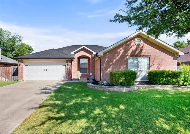 Photo 1 of Single family home for sale at 1711 Prescott Dr, Mansfield, TX 76063 | MLS# 21371728 | Listing updated on 2026-10-06