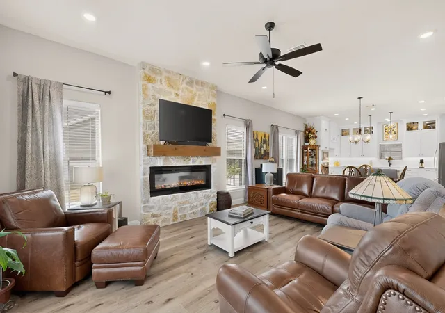 Photo 2 of Single family home for sale at 1564 S Saylee Ln, Burleson, TX 76028 | MLS# 21365687 | Listing updated on 2026-10-06