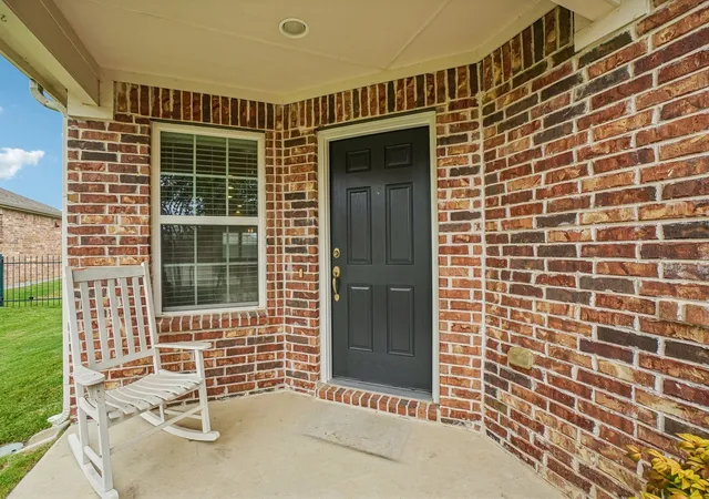 Photo 3 of Sale Pending at 6699 Trout Ln, Frisco, TX 75036 | MLS# 21369754 | Listing updated on 2026-09-20
