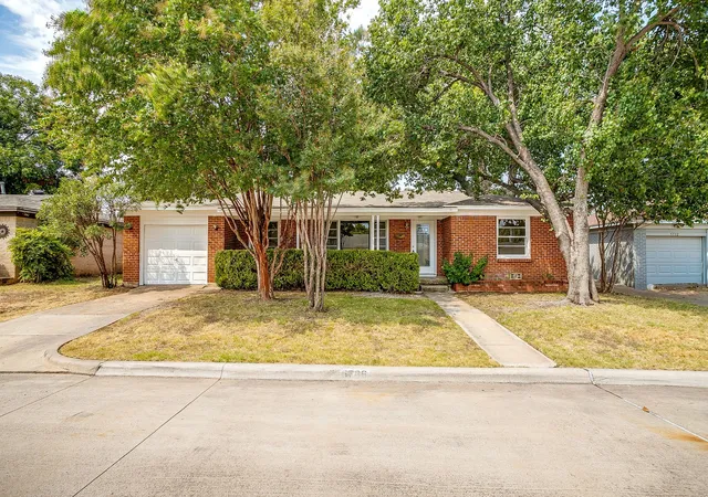 Photo 1 of Single family home for sale at 5736 Tracyne Dr, Westworth Village, TX 76114 | MLS# 21371807 | Listing updated on 2026-09-11