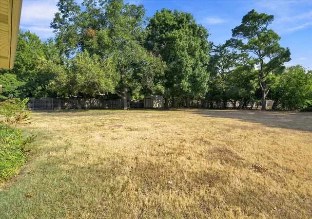 Photo 3 of Single family home for sale at 1713 E Mildred St, Sherman, TX 75090 | MLS# 21369589 | Listing updated on 2026-09-21