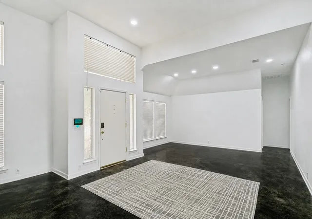 Photo 3 of Single family home for sale at 2920 Winding Creek Dr, Plano, TX 75023 | MLS# 21370056 | Listing updated on 2026-09-12