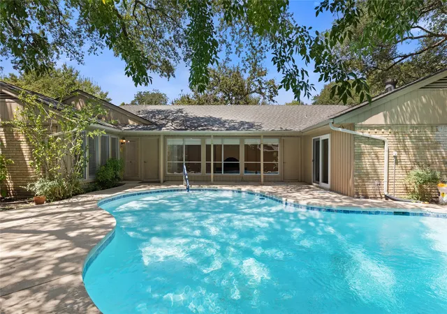Photo 2 of Single family home for sale at 14918 Vistaridge Dr, Dallas, TX 75248 | MLS# 21360512 | Listing updated on 2026-09-08