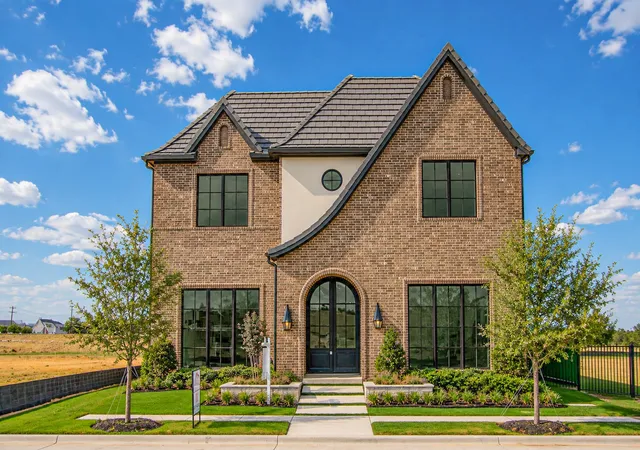 Photo 1 of Single family home for sale at 116 Murano Pl, Southlake, TX 76092 | MLS# 21304042 | Listing updated on 2026-09-14