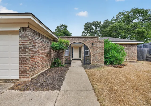 Photo 2 of Single family home for sale at 1617 Bent Oak Dr, Bedford, TX 76021 | MLS# 21369455 | Listing updated on 2026-09-11