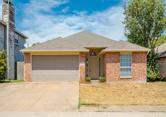 Photo 1 of Single family home for sale at 515 Alameda Ave, Duncanville, TX 75137 | MLS# 21371693 | Listing updated on 2026-09-11